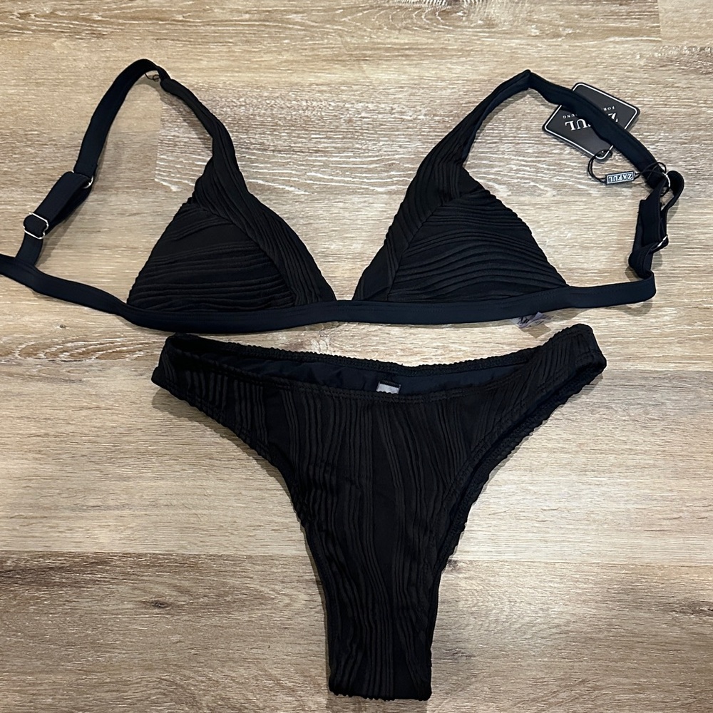 Zaful Black Ribbed Triangle Bikini Set